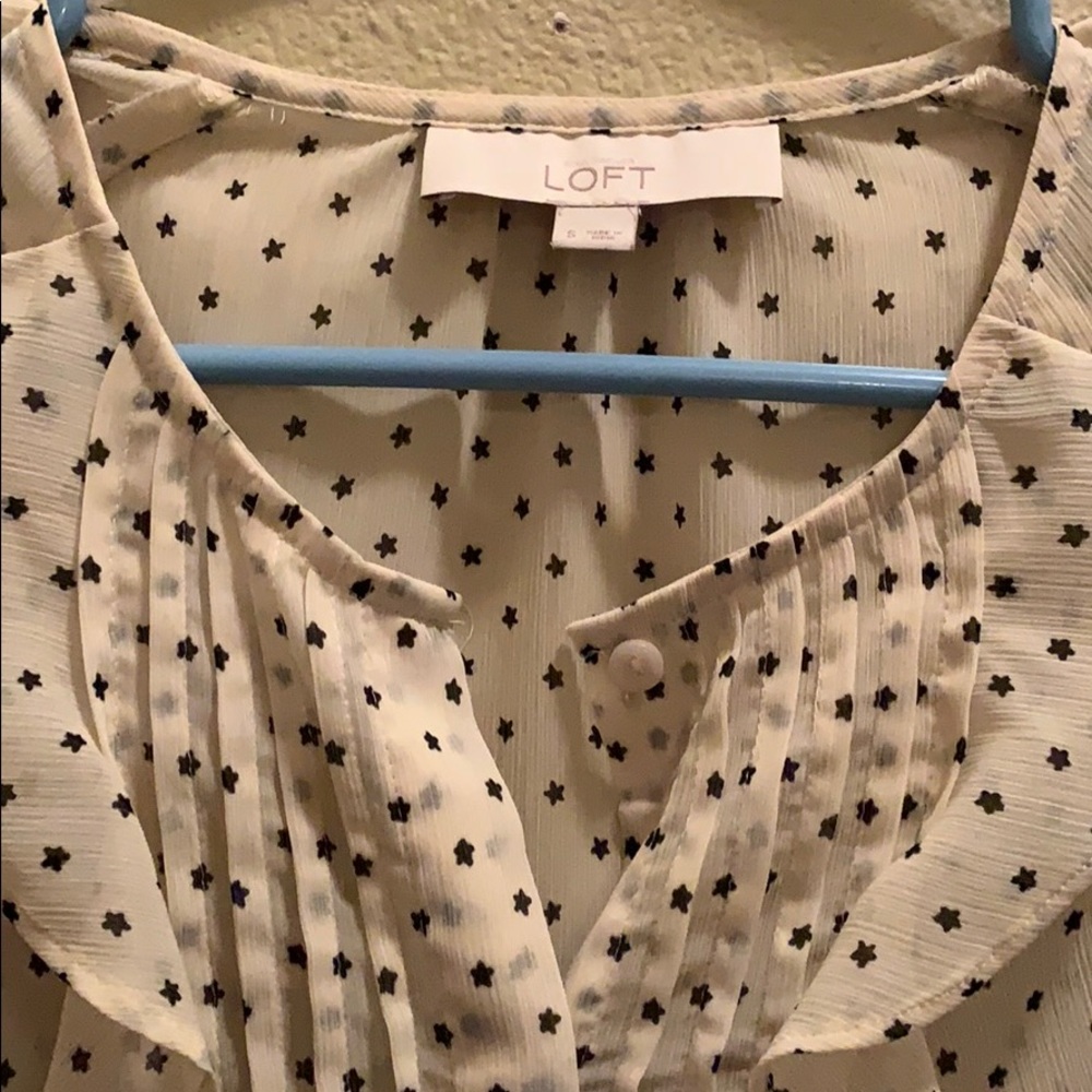 Button down blouse with star pattern - Picture 3 of 3